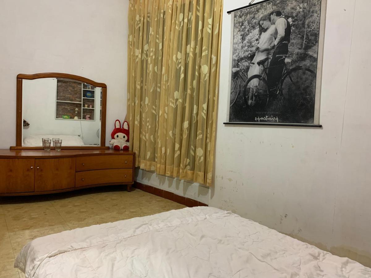 淡水老街歡樂便利民宿 Tamsui Bagian luar foto