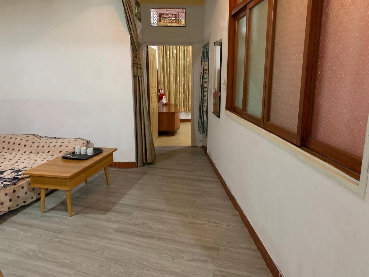 淡水老街歡樂便利民宿 Tamsui Bagian luar foto