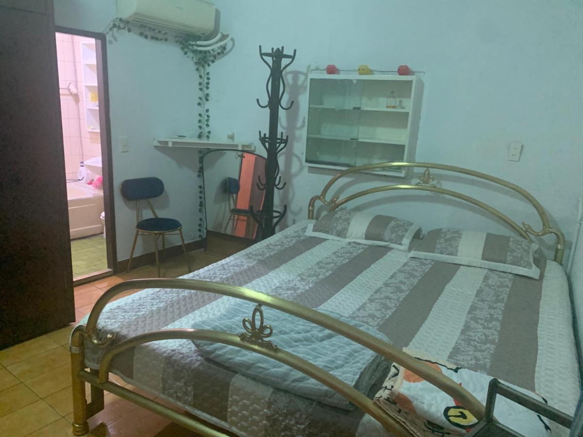 淡水老街歡樂便利民宿 Tamsui Bagian luar foto