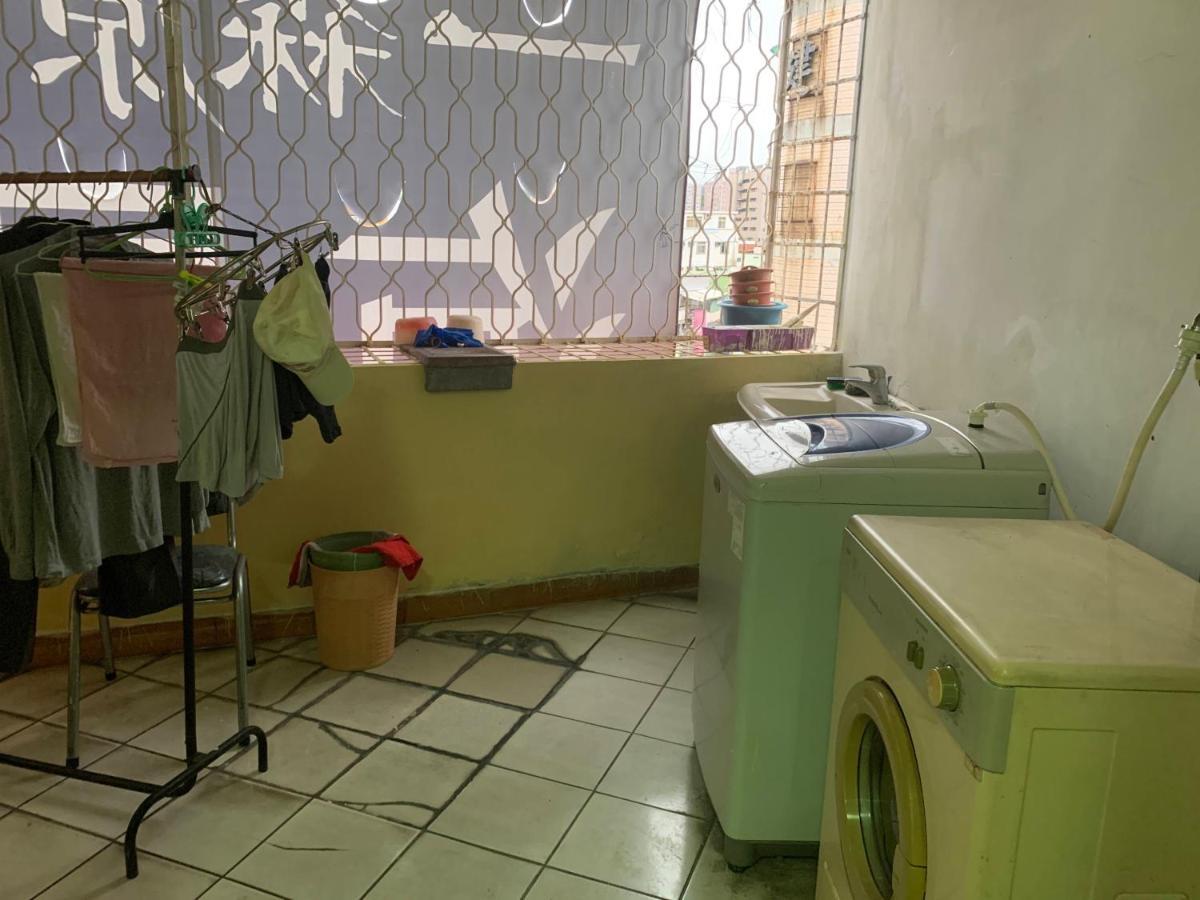 淡水老街歡樂便利民宿 Tamsui Bagian luar foto