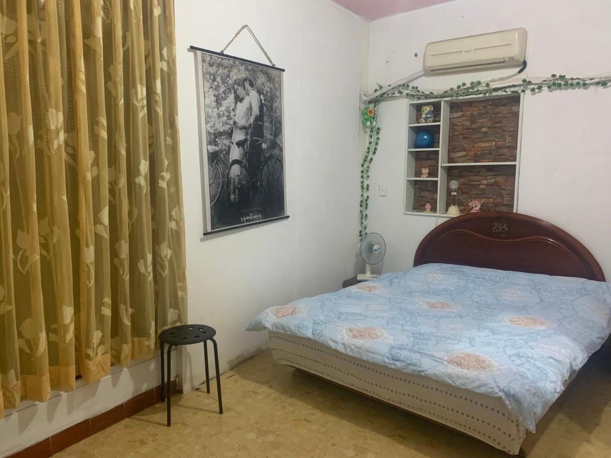 淡水老街歡樂便利民宿 Tamsui Bagian luar foto