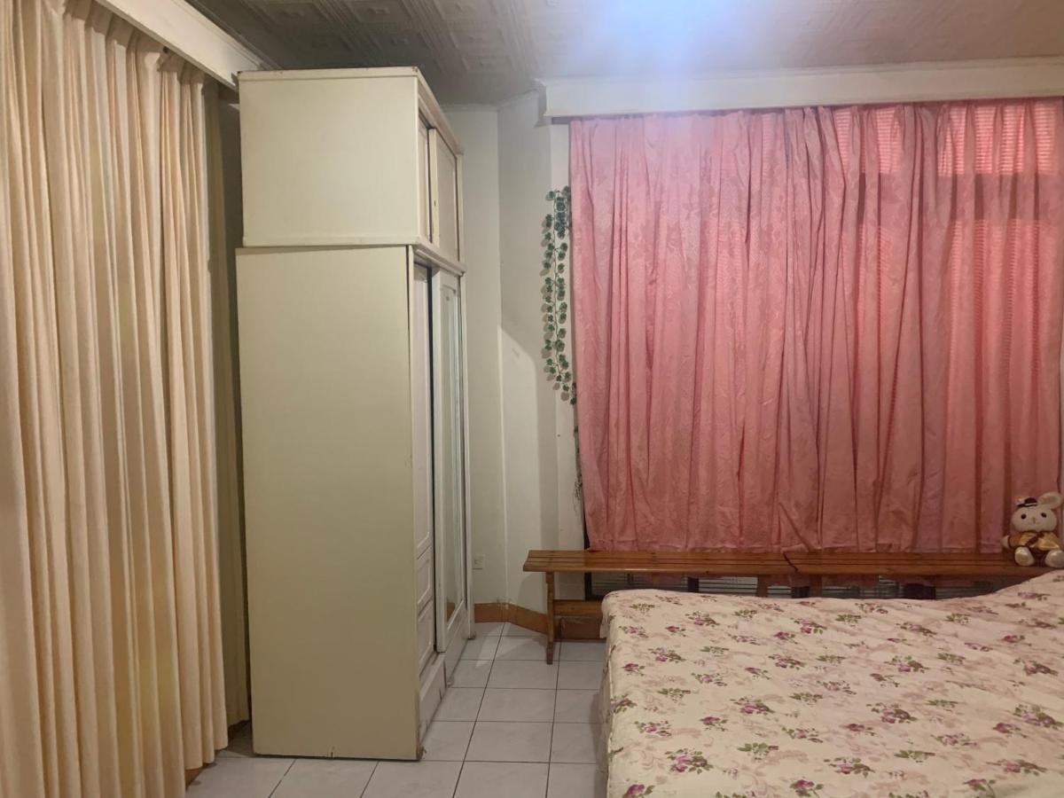 淡水老街歡樂便利民宿 Tamsui Bagian luar foto