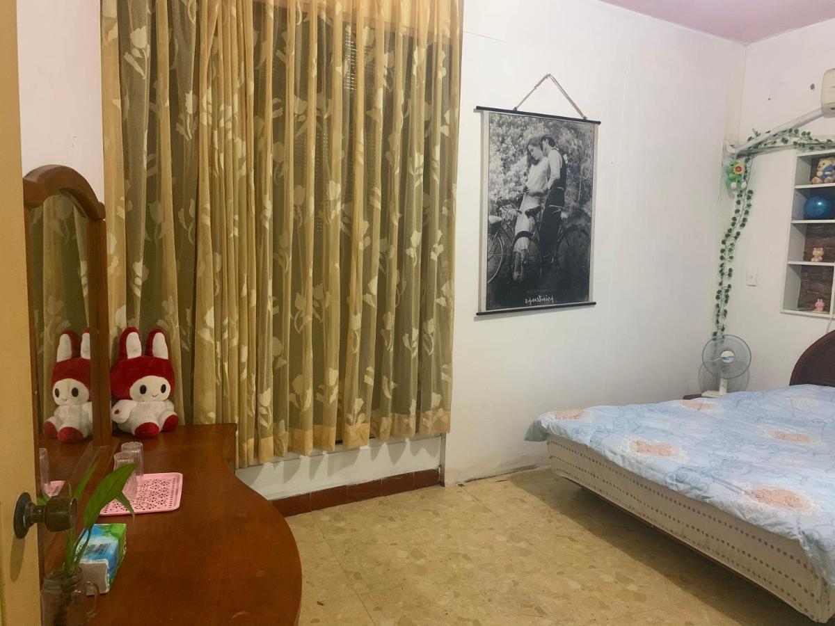 淡水老街歡樂便利民宿 Tamsui Bagian luar foto